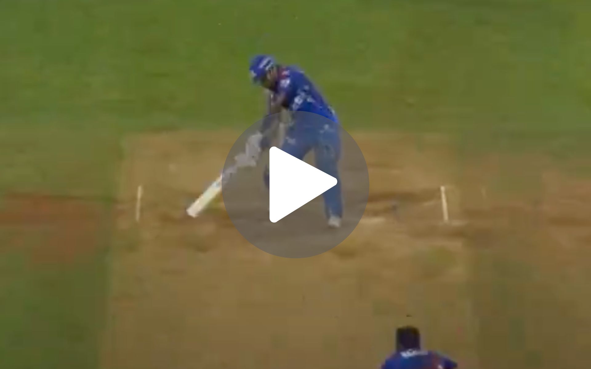 [Watch] Hardik Pandya Finishes In Style With A Trademark Six Against Helpless RCB